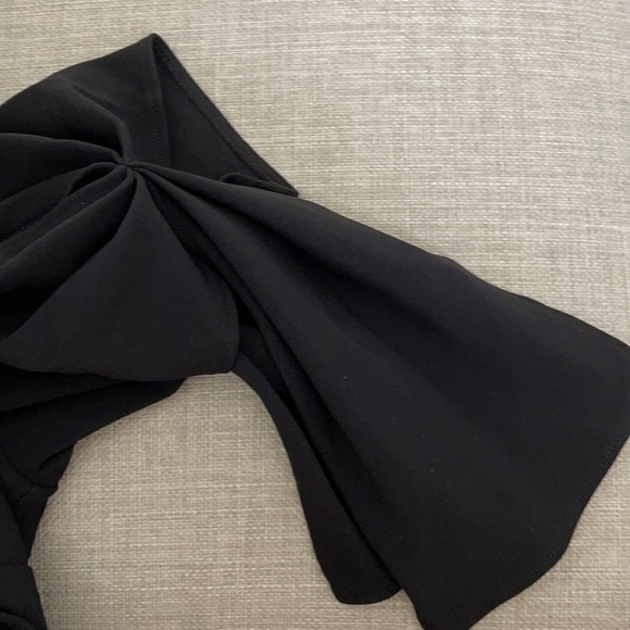 NEW Boston Proper Black Cold Shoulder V Neck Blouse Sz. XXS - Picture 3 of 4